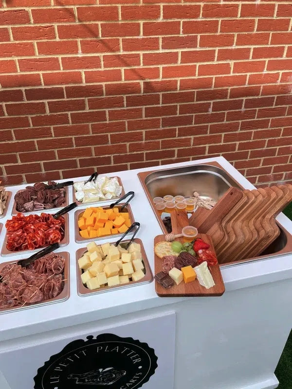 Modern Wooden Food Cart Custom Portable Snack Bar Catering for Outdoor Hotel Park with Wood Panel Design